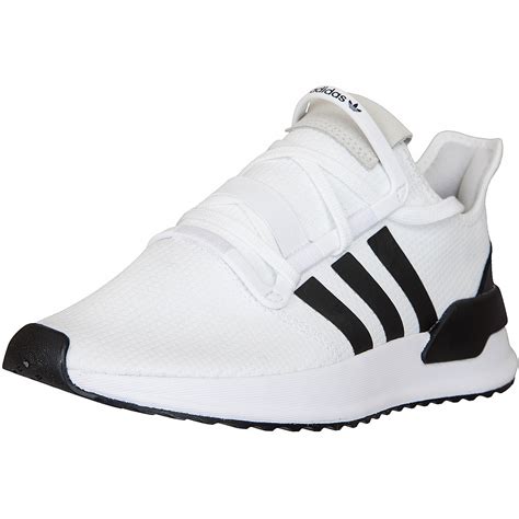 adidas schuh svhwarze sohle